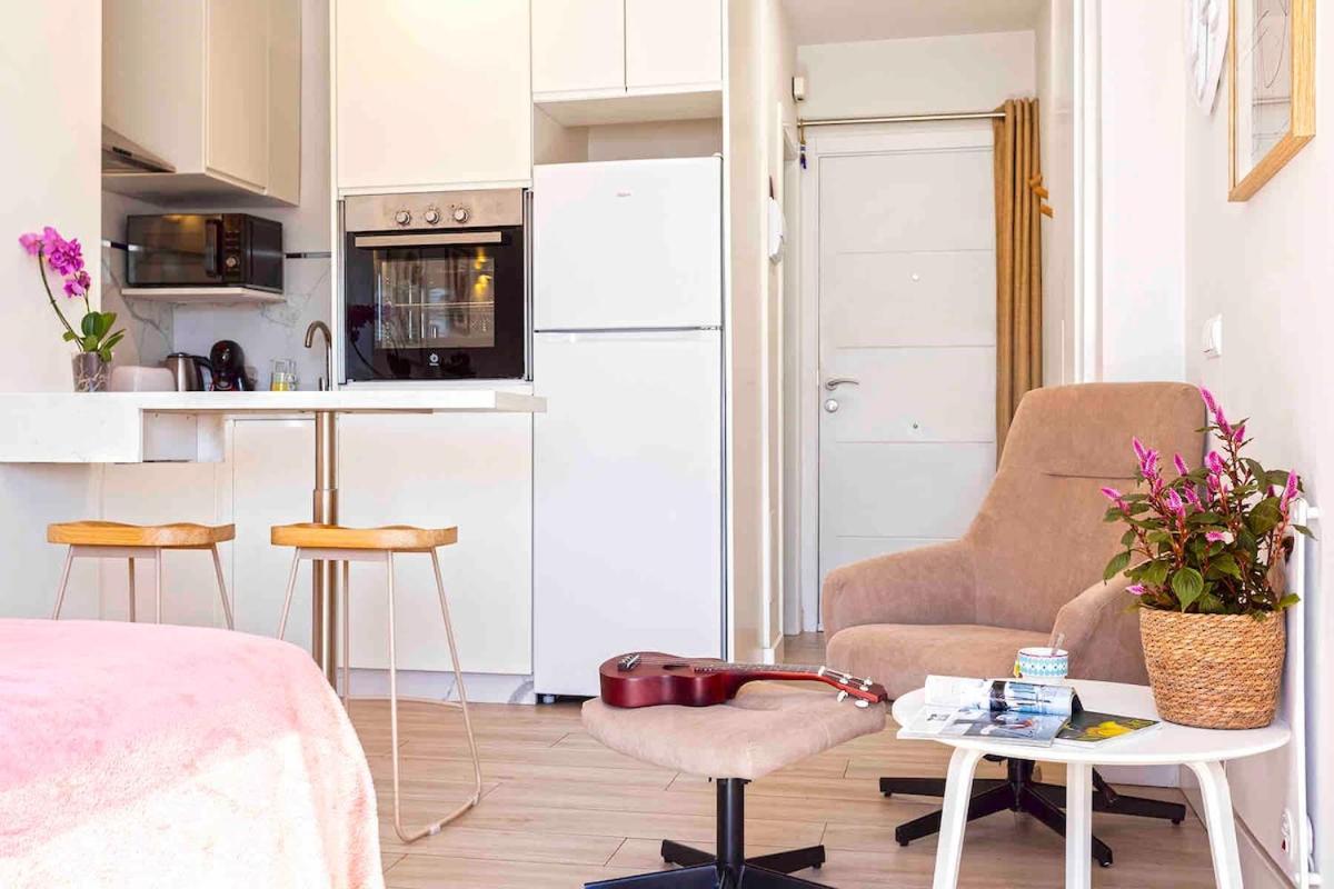 Escape At Marbella, Premium Apartment, 5min On